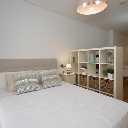 Apartamento Zona Exclusiva Con Garaje Gratis Y Netflix Vigo Exteriör bild