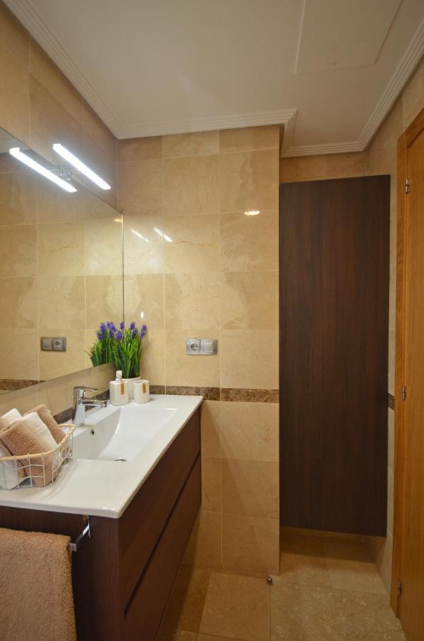 Apartamento Zona Exclusiva Con Garaje Gratis Y Netflix Vigo Exteriör bild